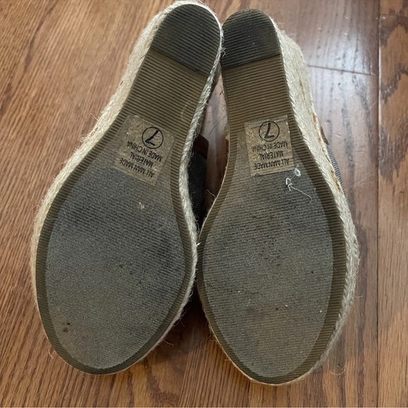 Soda Canvas Sling Back Wedge Women Size 7 - Picture 5 of 5